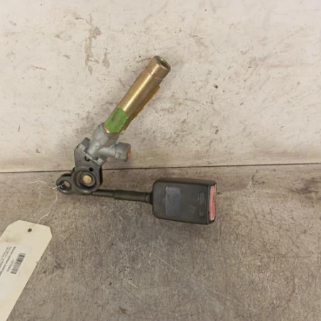 Attache ceinture avant gauche PEUGEOT 106