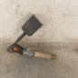 Attache ceinture avant gauche PEUGEOT 106