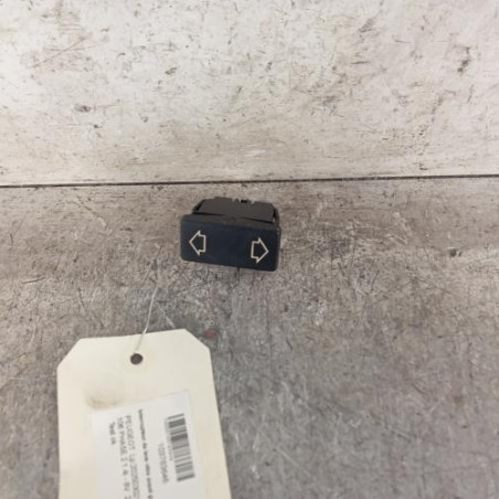 Interrupteur de leve vitre avant gauche PEUGEOT 106