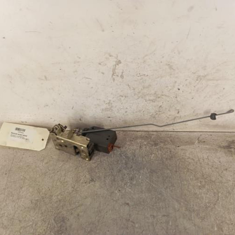 Serrure avant droit PEUGEOT 106