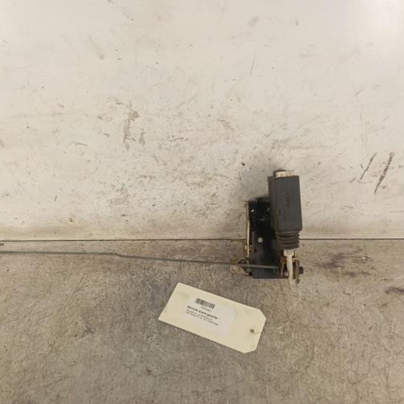 Serrure avant gauche PEUGEOT 106