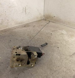 Serrure avant gauche PEUGEOT 106