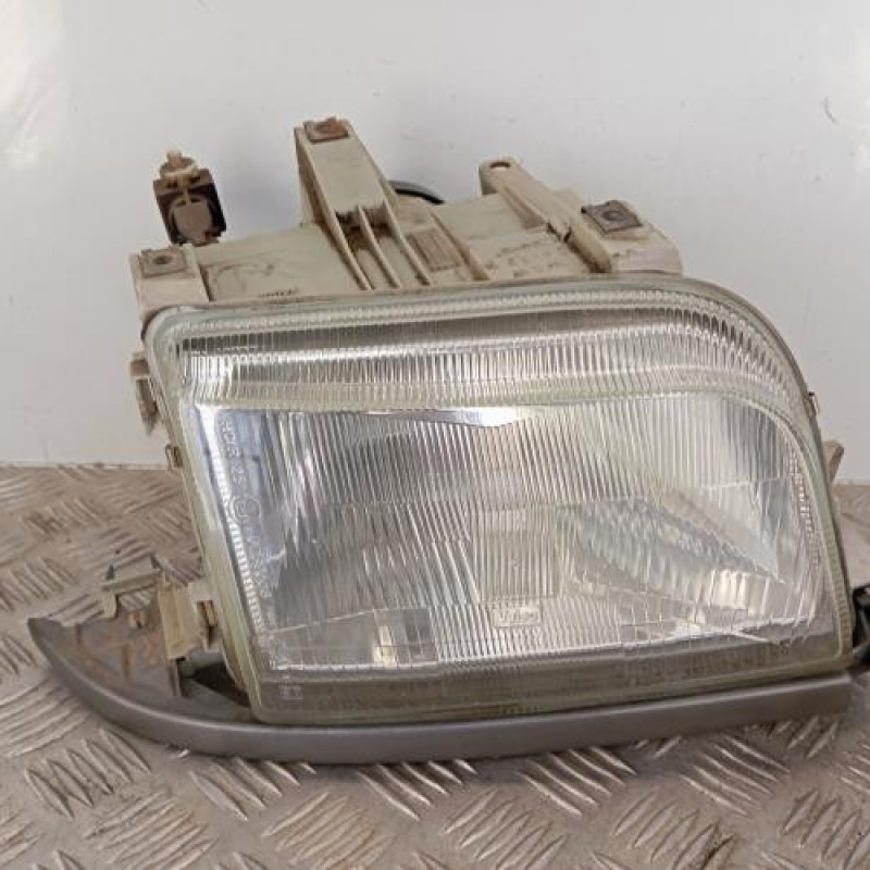 Optique avant principal droit (feux)(phare) RENAULT CLIO 1