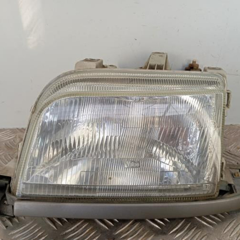 Optique avant principal gauche (feux)(phare) RENAULT CLIO 1