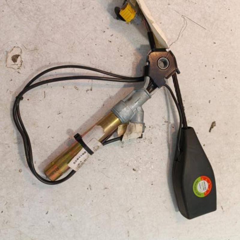 Attache ceinture avant gauche RENAULT TWINGO 1
