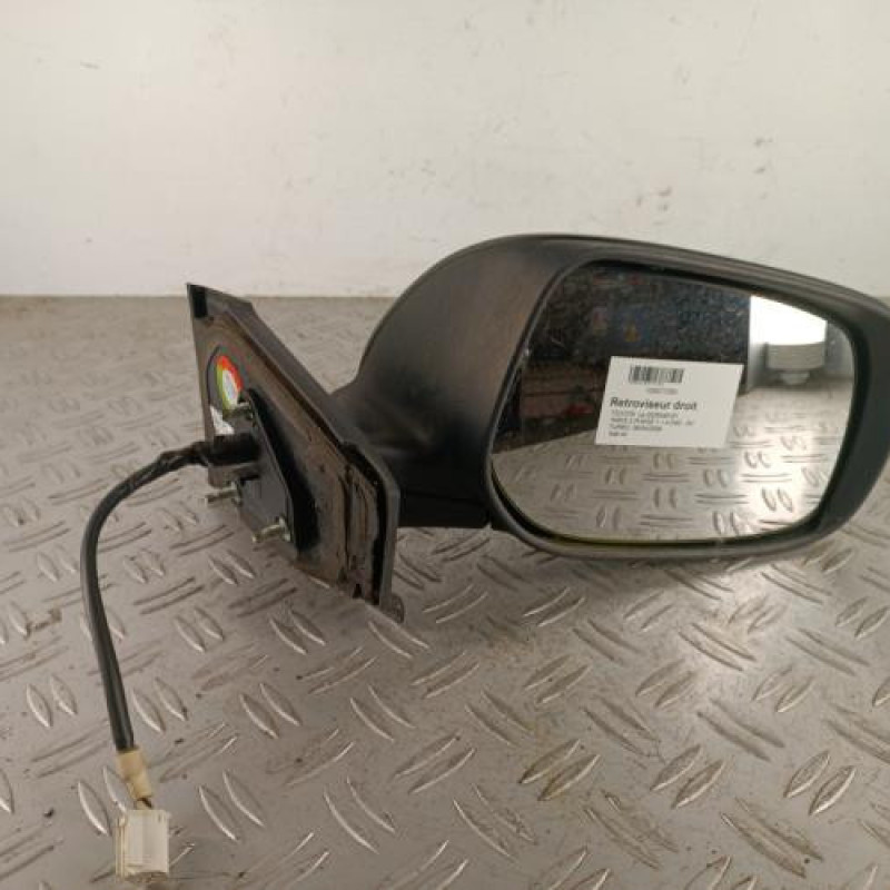 Retroviseur droit TOYOTA YARIS 2