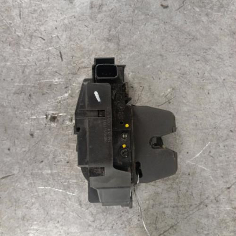 Serrure de hayon CITROEN C4 CACTUS Serrure de hayon CITROEN C4 CACTUS