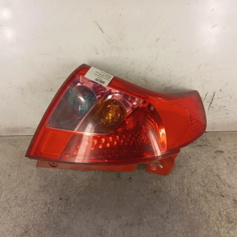 Feu arriere principal gauche (feux) SUZUKI SWIFT 3 Feu arriere principal gauche (feux) SUZUKI SWIFT 3