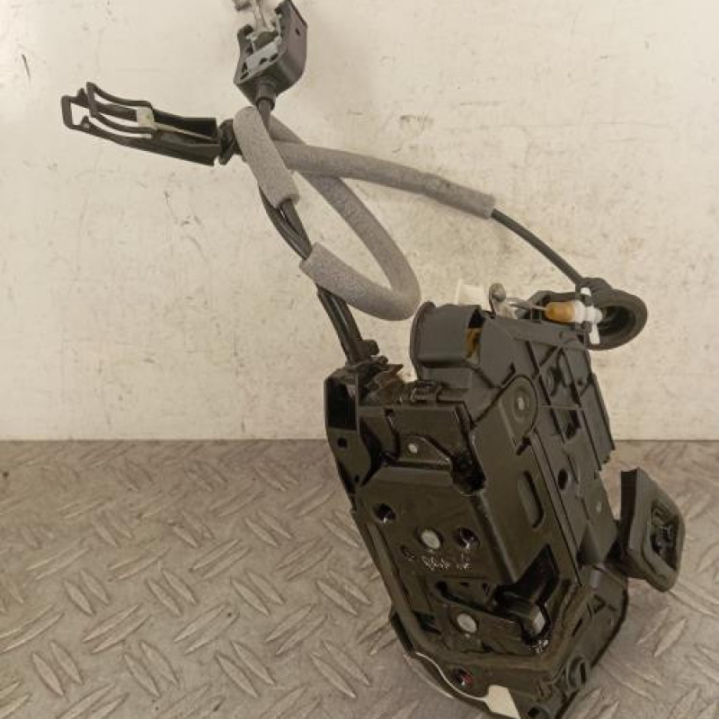 Serrure arriere droit VOLKSWAGEN POLO 5 Serrure arriere droit VOLKSWAGEN POLO 5