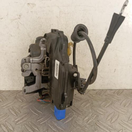 Serrure avant droit VOLKSWAGEN POLO 4