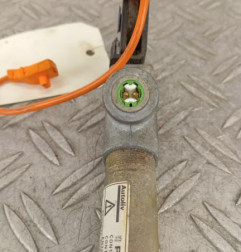 Attache ceinture avant gauche PEUGEOT 306 Photo n°4