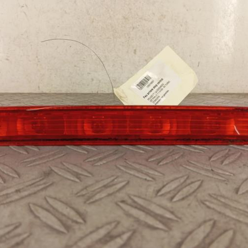 Feu arriere stop central PEUGEOT 207 Feu arriere stop central PEUGEOT 207