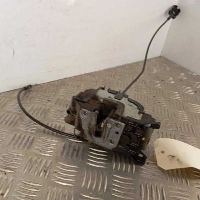 Serrure avant gauche RENAULT CLIO 3