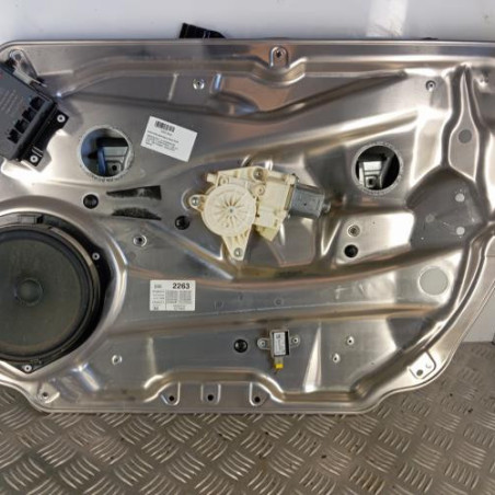 Leve vitre electrique avant droit MERCEDES CLASSE C 204 Photo n°1