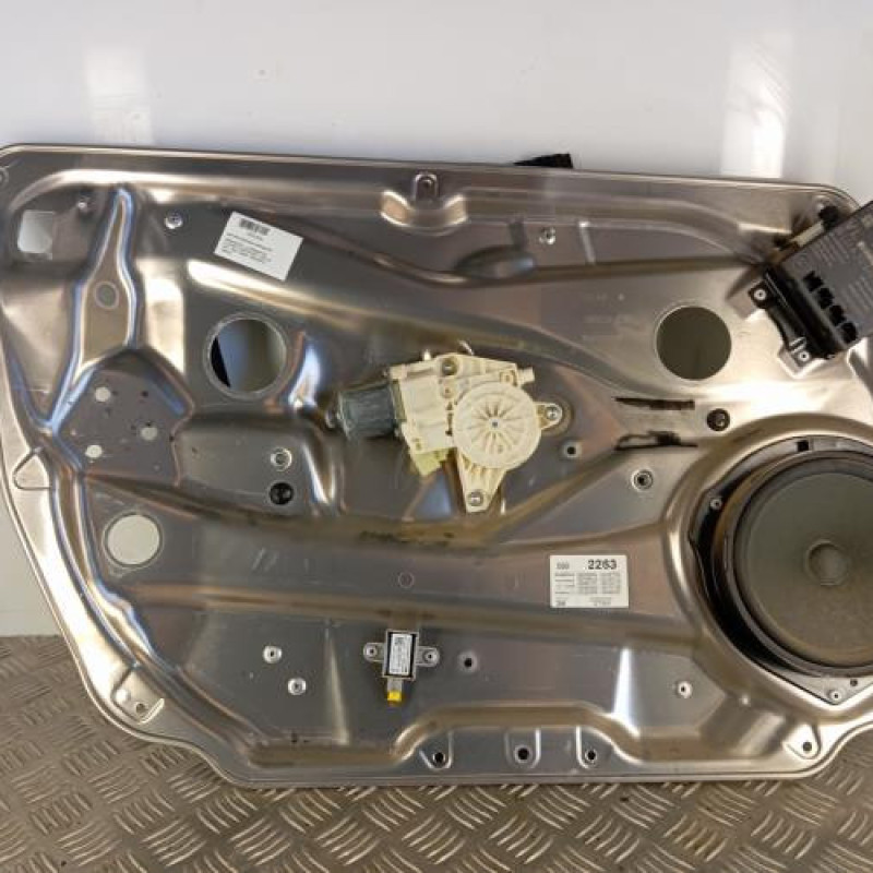 Leve vitre electrique avant gauche MERCEDES CLASSE C 204