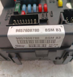 Boitier servitude moteur (BSM) PEUGEOT 206 Photo n°3