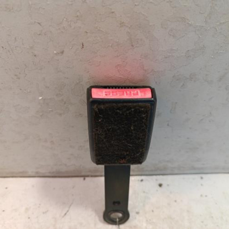 Attache ceinture avant gauche PEUGEOT 206