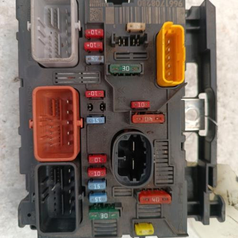 Boitier servitude moteur (BSM) PEUGEOT 307 Boitier servitude moteur (BSM) PEUGEOT 307