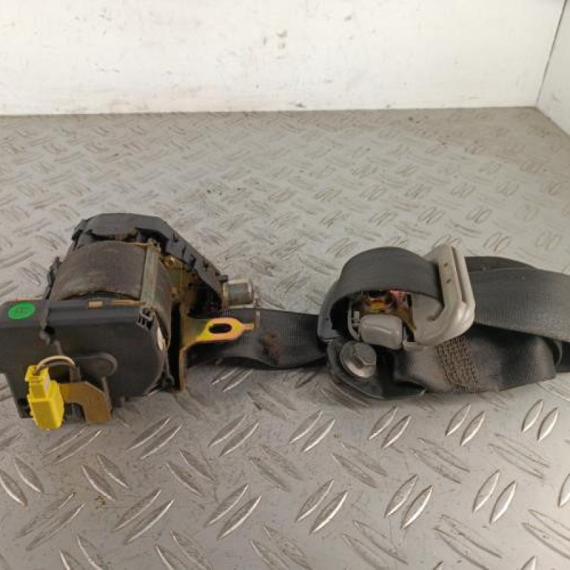 Ceinture avant droit TOYOTA AVENSIS 1 Ceinture avant droit TOYOTA AVENSIS 1