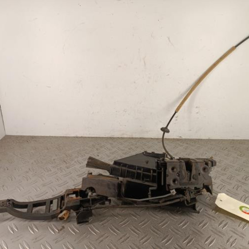 Serrure avant gauche FORD FOCUS 2