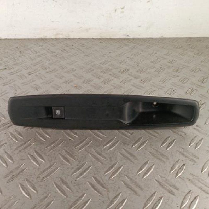Interrupteur de leve vitre avant droit RENAULT SCENIC 3