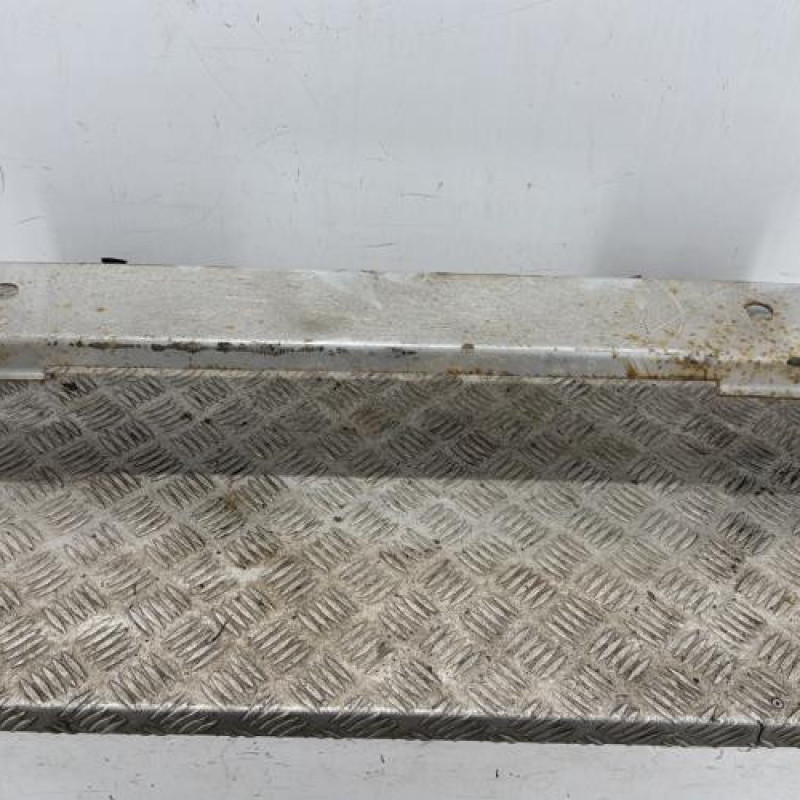 Renfort pare choc arriere (traverse) TOYOTA YARIS 3