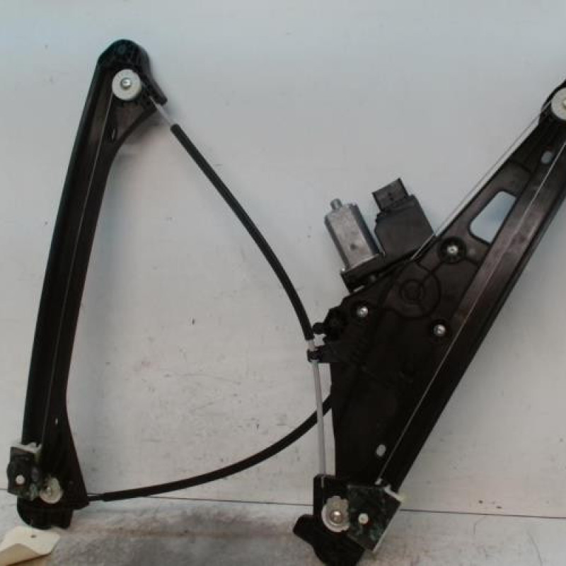 Leve vitre electrique avant gauche PEUGEOT 5008 2