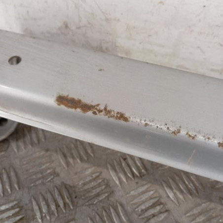 Renfort pare choc arriere (traverse) TOYOTA YARIS 2