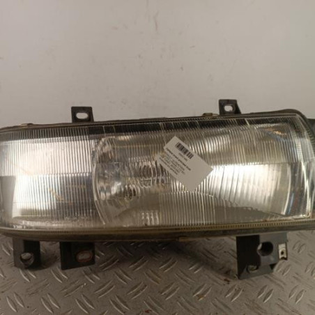 Optique avant principal droit (feux)(phare) RENAULT MASTER 2 Photo n°1