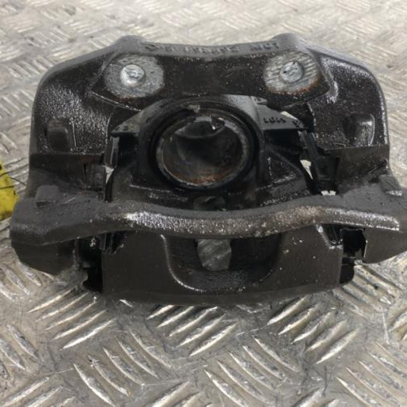 Etrier avant droit (freinage) PEUGEOT 208 2 Etrier avant droit (freinage) PEUGEOT 208 2