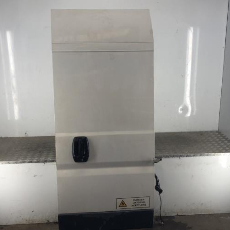 Porte de coffre droit PEUGEOT BOXER 3 Porte de coffre droit PEUGEOT BOXER 3