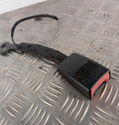 Attache ceinture avant droit VOLKSWAGEN GOLF 7