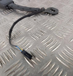 Attache ceinture avant droit VOLKSWAGEN GOLF 7 Photo n°3