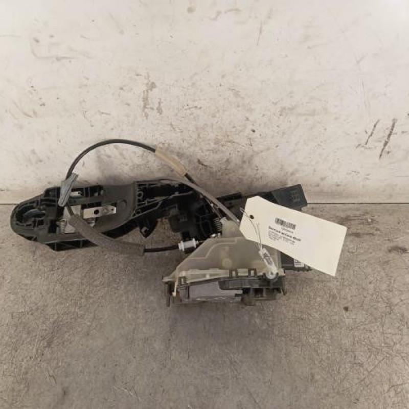 Serrure arriere droit CITROEN C4 CACTUS Serrure arriere droit CITROEN C4 CACTUS