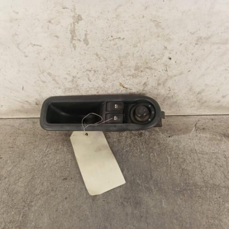 Interrupteur de leve vitre avant gauche RENAULT CLIO 3 Photo n°1