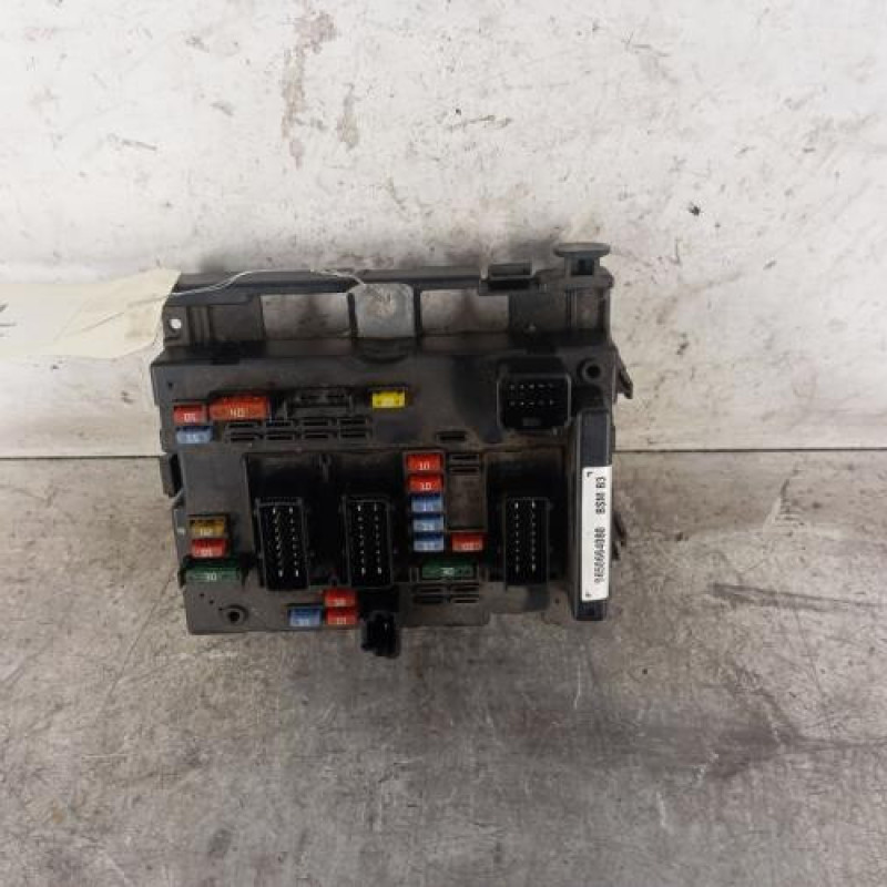 Boitier servitude moteur (BSM) PEUGEOT 307 Boitier servitude moteur (BSM) PEUGEOT 307
