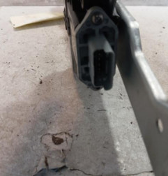 Leve vitre electrique avant gauche DACIA DUSTER 1 Photo n°3