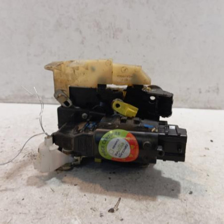 Serrure avant gauche DACIA DUSTER 1