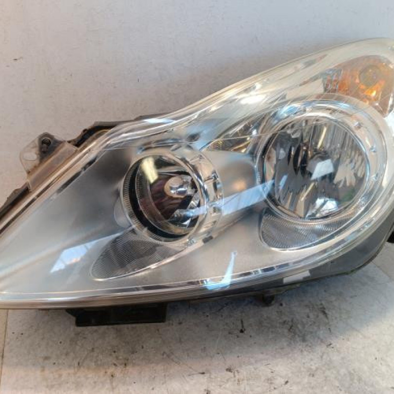 Optique avant principal gauche (feux)(phare) OPEL CORSA D