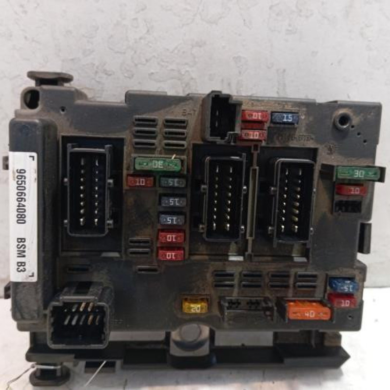 Boitier servitude moteur (BSM) PEUGEOT 307 Boitier servitude moteur (BSM) PEUGEOT 307