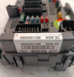 Boitier servitude moteur (BSM) PEUGEOT 206 Photo n°3