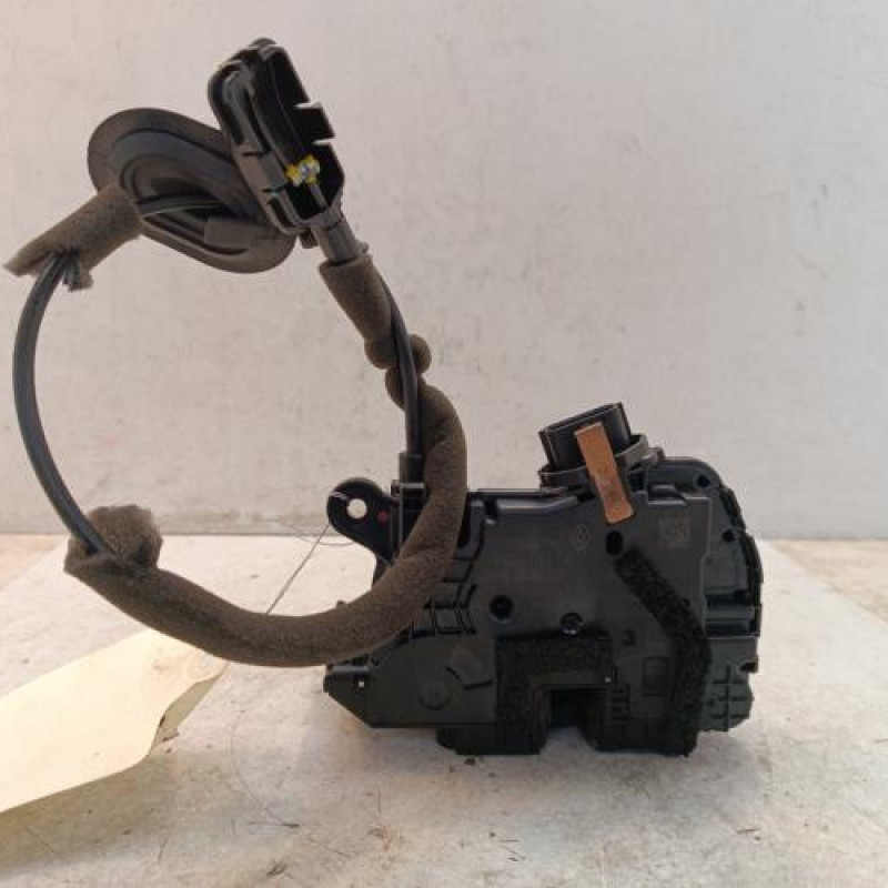 Serrure avant droit RENAULT TWINGO 3 Serrure avant droit RENAULT TWINGO 3