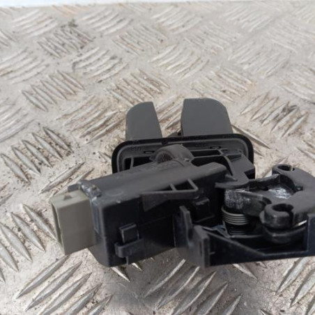 Serrure de coffre AUDI A8 2