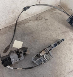 Serrure avant droit PEUGEOT 208 1