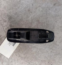 Interrupteur de leve vitre avant gauche PEUGEOT 208 1