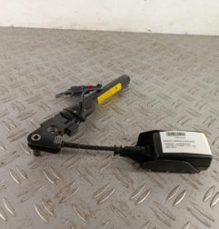 Attache ceinture avant droit RENAULT TWINGO 2 Photo n°1