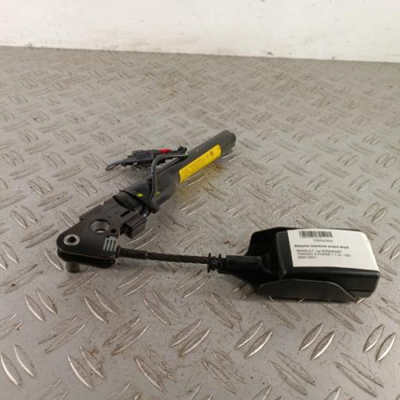 Attache ceinture avant droit RENAULT TWINGO 2