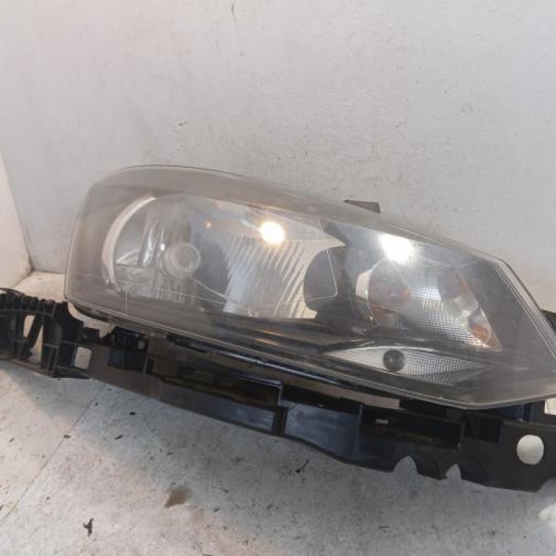 Optique avant principal droit (feux)(phare) VOLKSWAGEN POLO 5