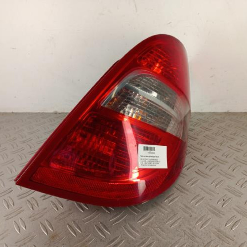 Feu arriere principal droit (feux) MERCEDES CLASSE A 169 Feu arriere principal droit (feux) MERCEDES CLASSE A 169