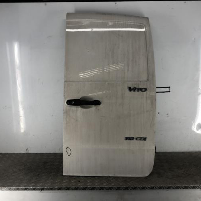 Porte de coffre droit MERCEDES VITO 639